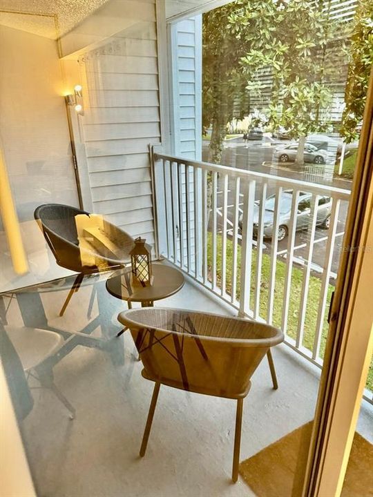 For Rent: $2,390 (2 beds, 2 baths, 971 Square Feet)