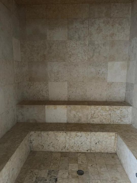 For Rent: $2,390 (2 beds, 2 baths, 971 Square Feet)