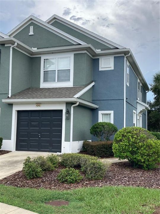 For Rent: $2,000 (3 beds, 2 baths, 1542 Square Feet)