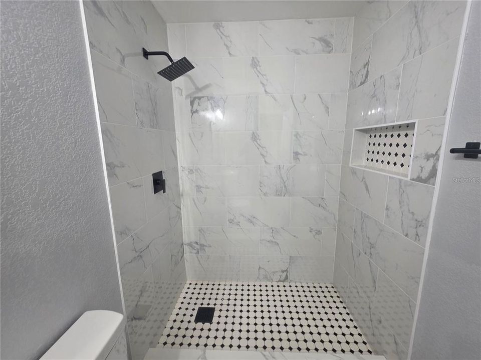 En Venta: $289,000 (3 camas, 2 baños, 1120 Pies cuadrados)