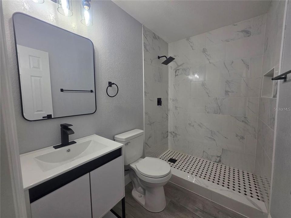 En Venta: $289,000 (3 camas, 2 baños, 1120 Pies cuadrados)