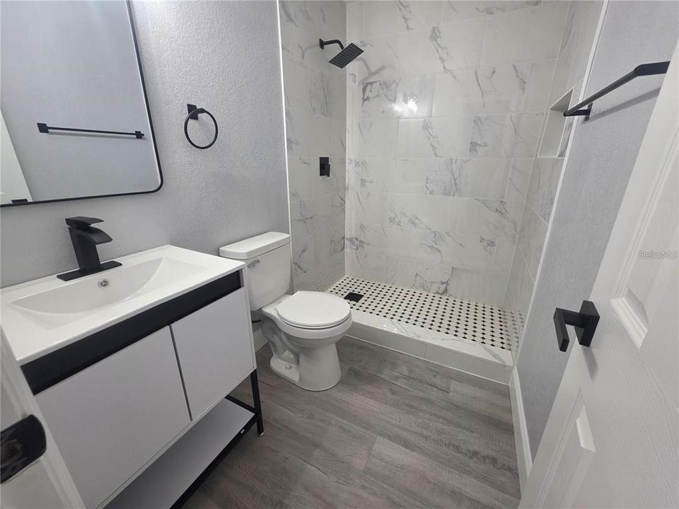 En Venta: $289,000 (3 camas, 2 baños, 1120 Pies cuadrados)