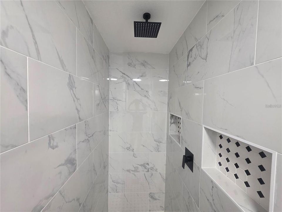 En Venta: $289,000 (3 camas, 2 baños, 1120 Pies cuadrados)