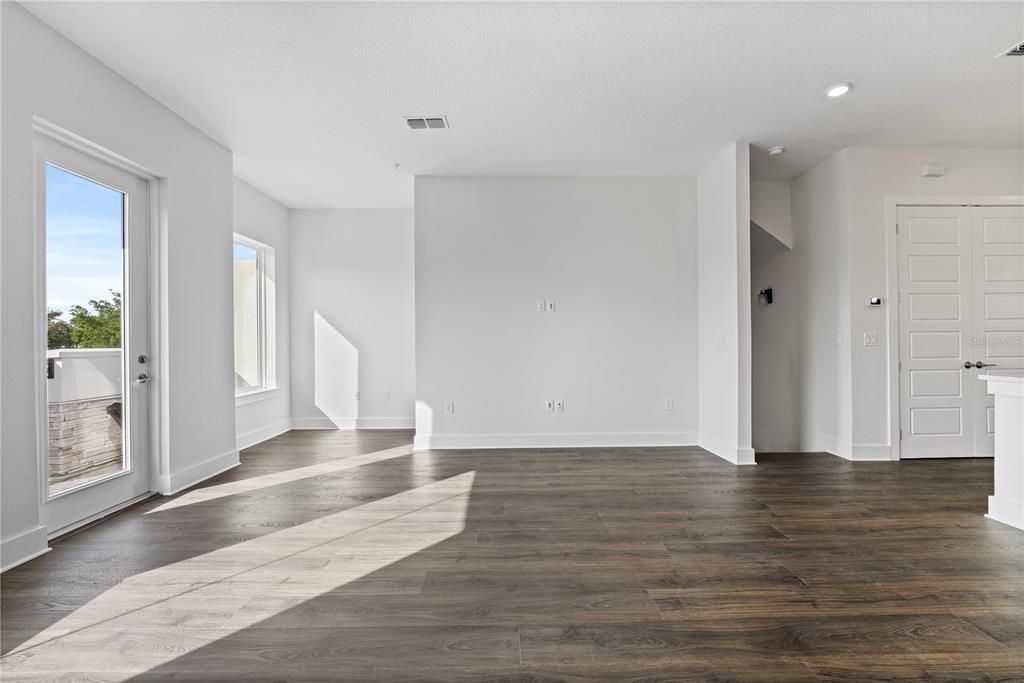 For Rent: $3,500 (3 beds, 2 baths, 2181 Square Feet)