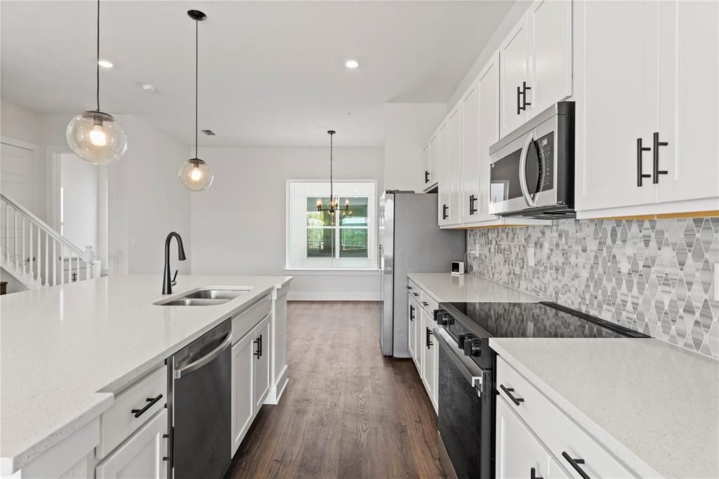 For Rent: $3,500 (3 beds, 2 baths, 2181 Square Feet)