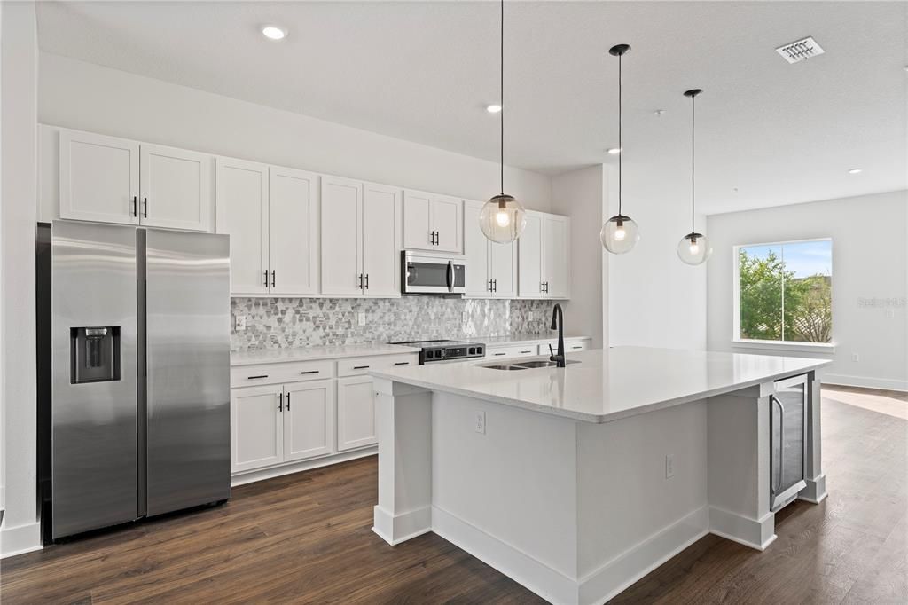 For Rent: $3,500 (3 beds, 2 baths, 2181 Square Feet)