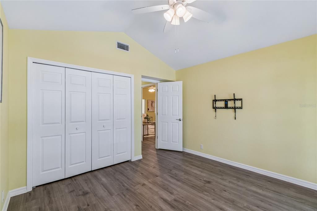 For Rent: $2,300 (3 beds, 2 baths, 2318 Square Feet)