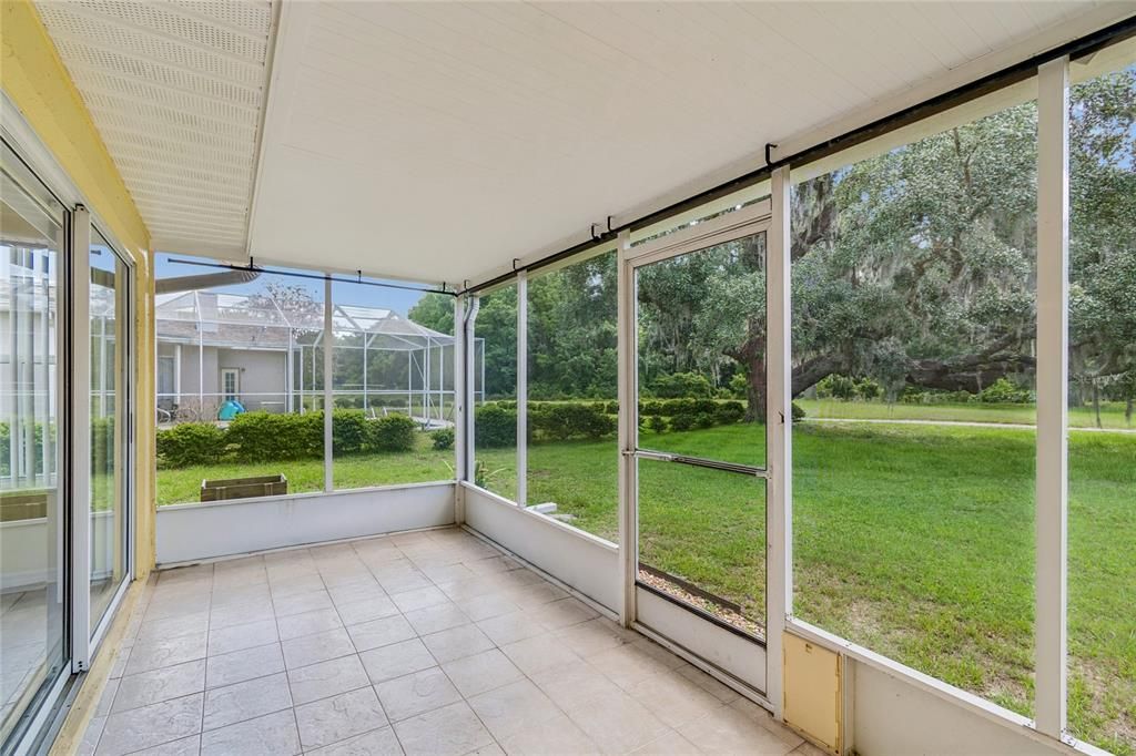 For Rent: $2,300 (3 beds, 2 baths, 2318 Square Feet)