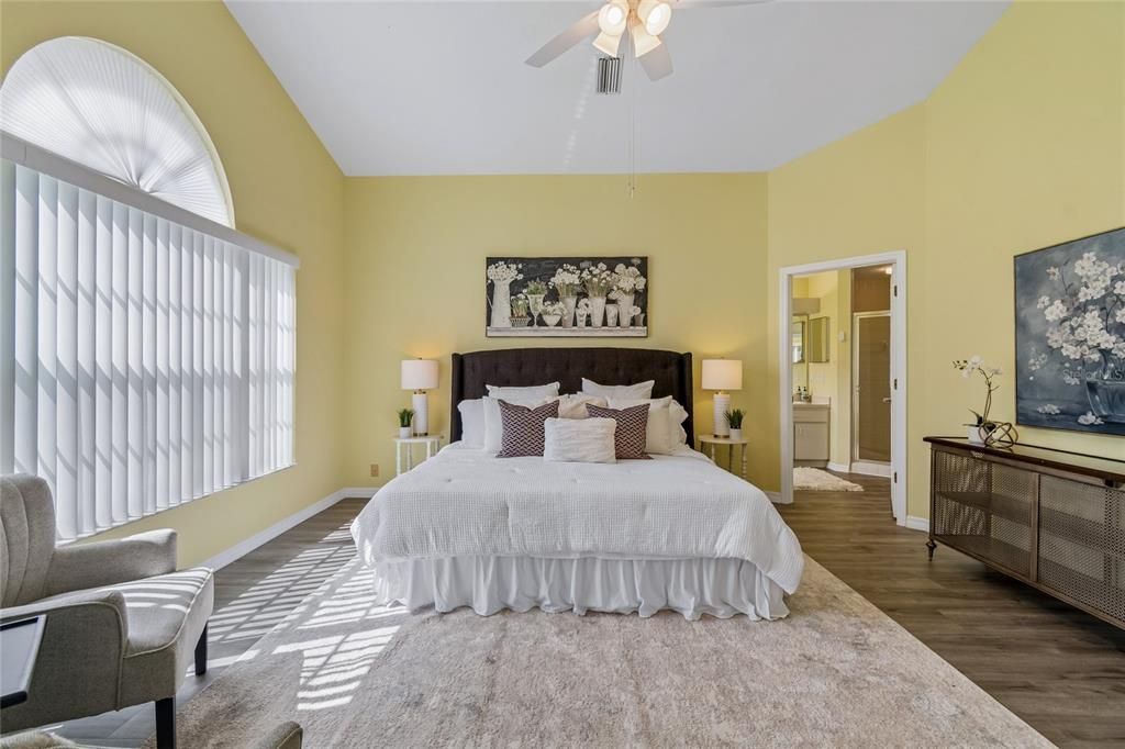 For Rent: $2,300 (3 beds, 2 baths, 2318 Square Feet)