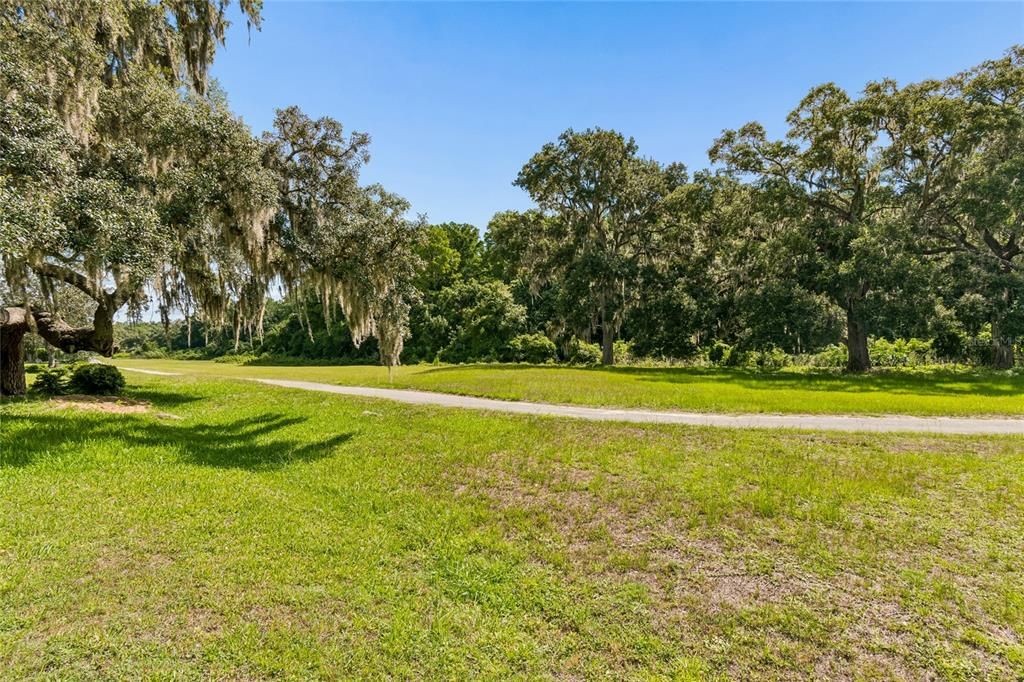 For Rent: $2,300 (3 beds, 2 baths, 2318 Square Feet)