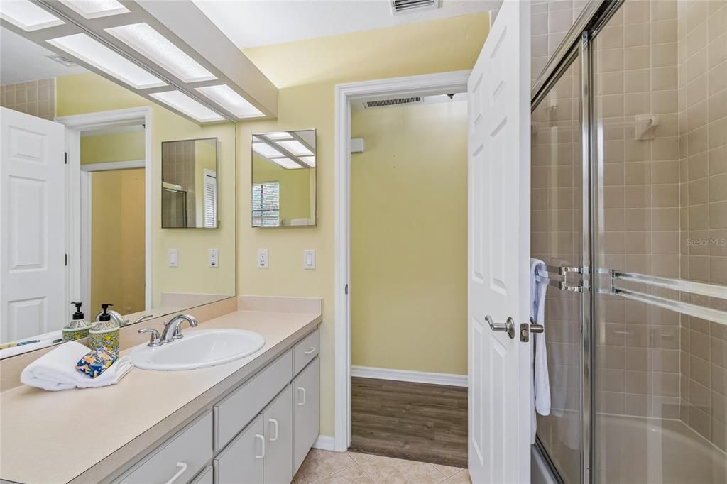 For Rent: $2,300 (3 beds, 2 baths, 2318 Square Feet)