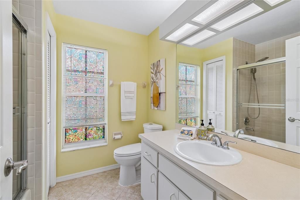 For Rent: $2,300 (3 beds, 2 baths, 2318 Square Feet)