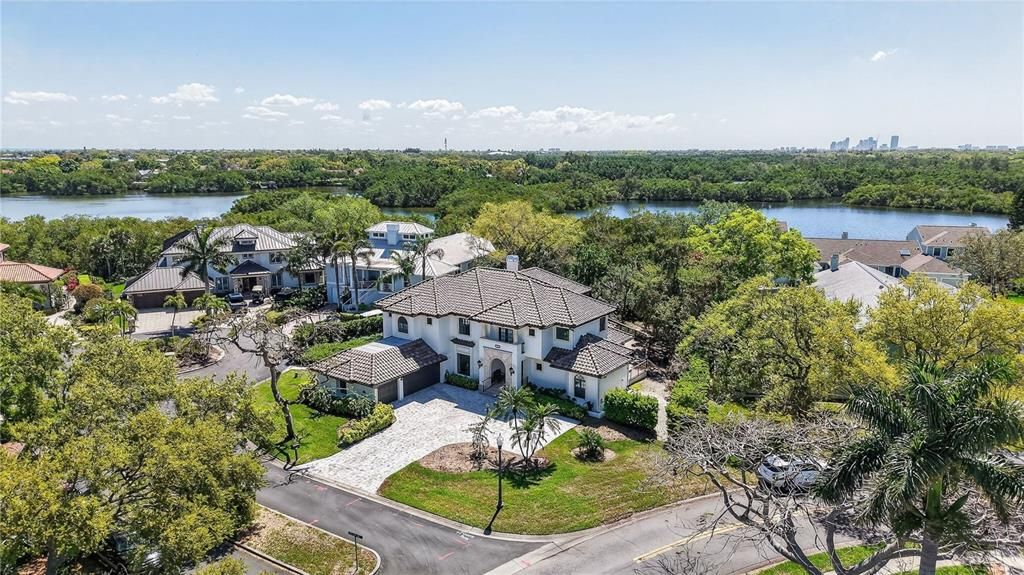 For Sale: $2,000,000 (6 beds, 5 baths, 4259 Square Feet)