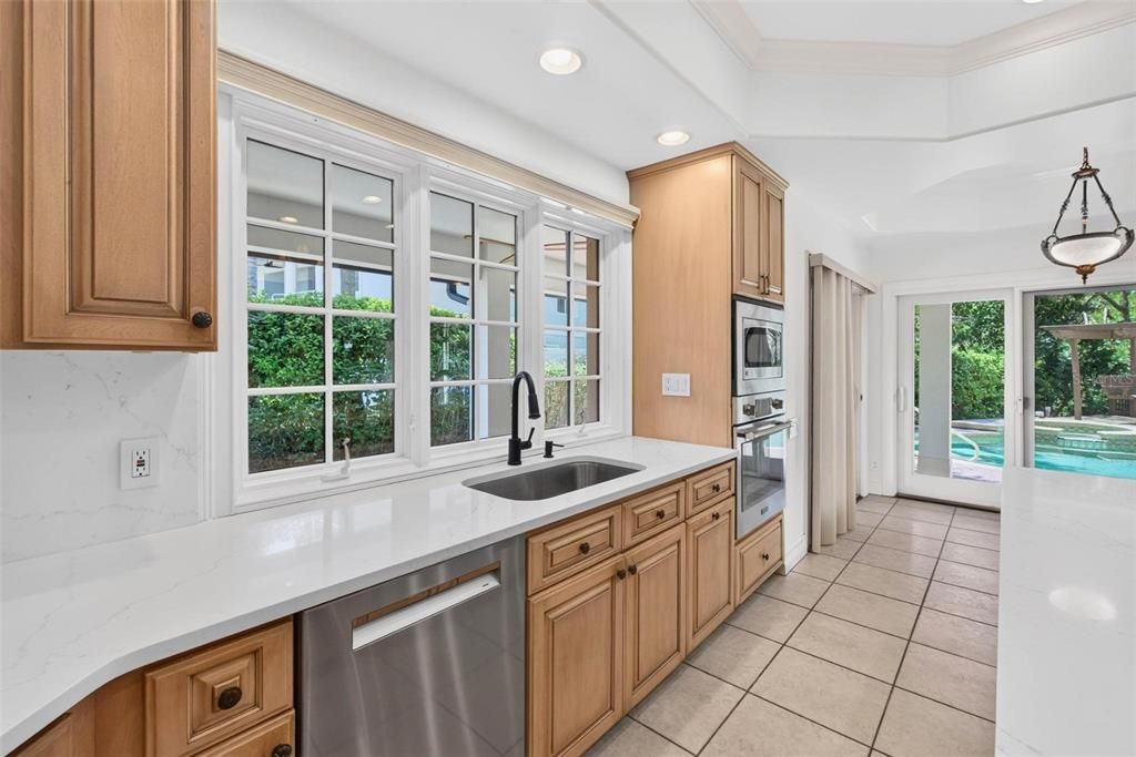 For Sale: $2,000,000 (6 beds, 5 baths, 4259 Square Feet)