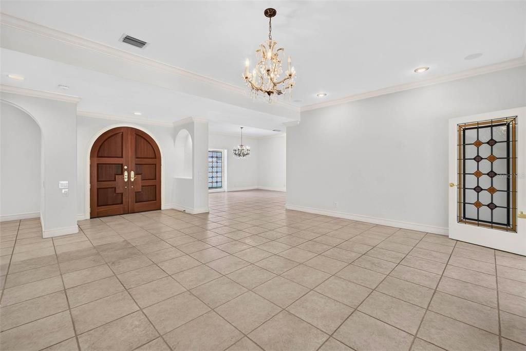 For Sale: $2,000,000 (6 beds, 5 baths, 4259 Square Feet)