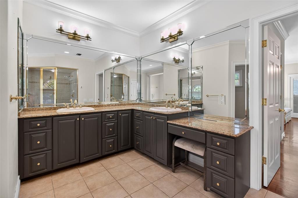 For Sale: $2,000,000 (6 beds, 5 baths, 4259 Square Feet)