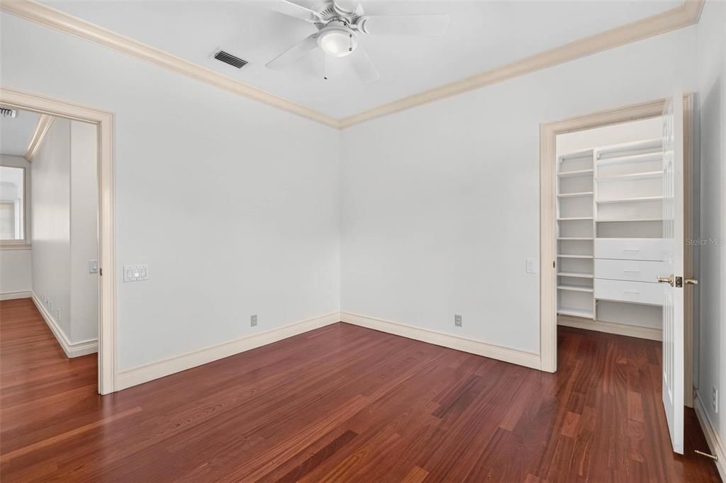 For Sale: $2,000,000 (6 beds, 5 baths, 4259 Square Feet)