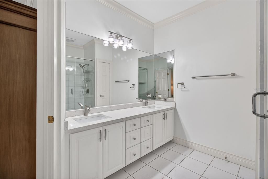 For Sale: $2,000,000 (6 beds, 5 baths, 4259 Square Feet)