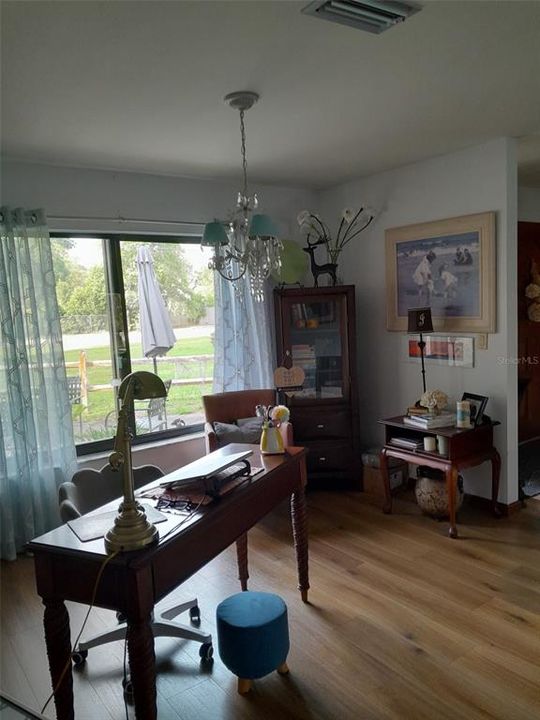 En Venta: $425,000 (3 camas, 2 baños, 2111 Pies cuadrados)
