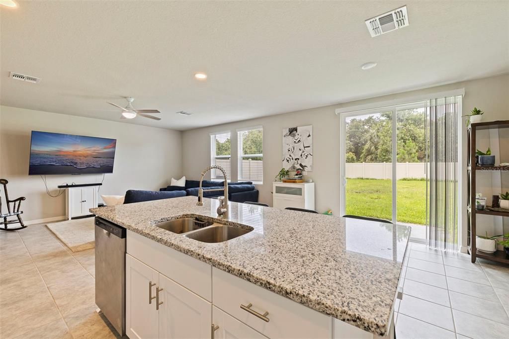 For Sale: $390,000 (3 beds, 2 baths, 1968 Square Feet)