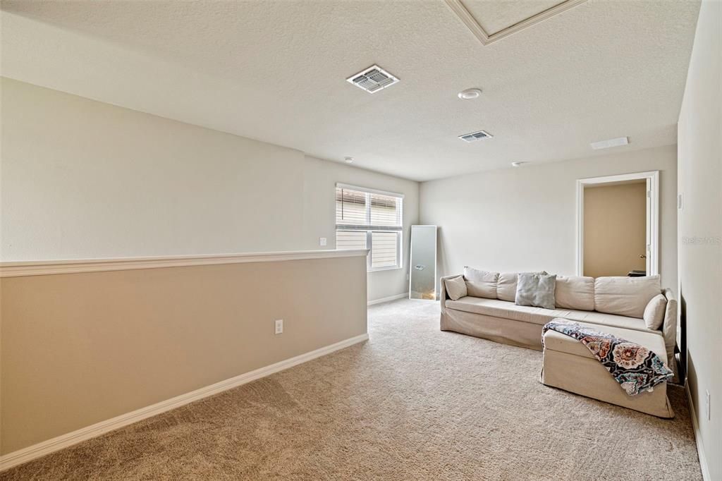 For Sale: $390,000 (3 beds, 2 baths, 1968 Square Feet)