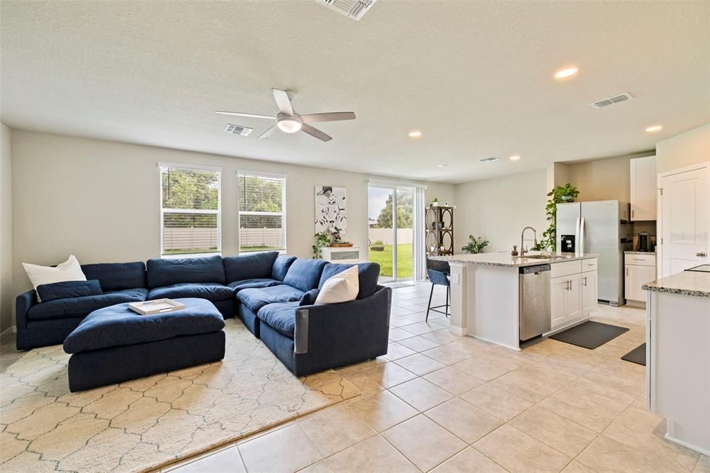 For Sale: $390,000 (3 beds, 2 baths, 1968 Square Feet)