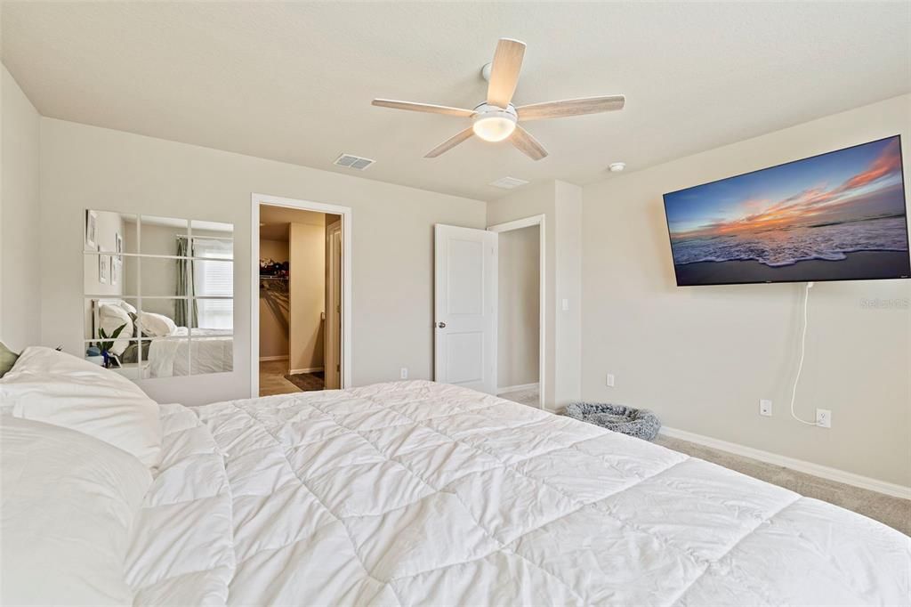 For Sale: $390,000 (3 beds, 2 baths, 1968 Square Feet)