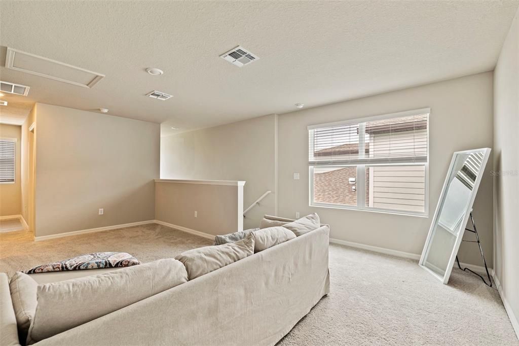 For Sale: $390,000 (3 beds, 2 baths, 1968 Square Feet)