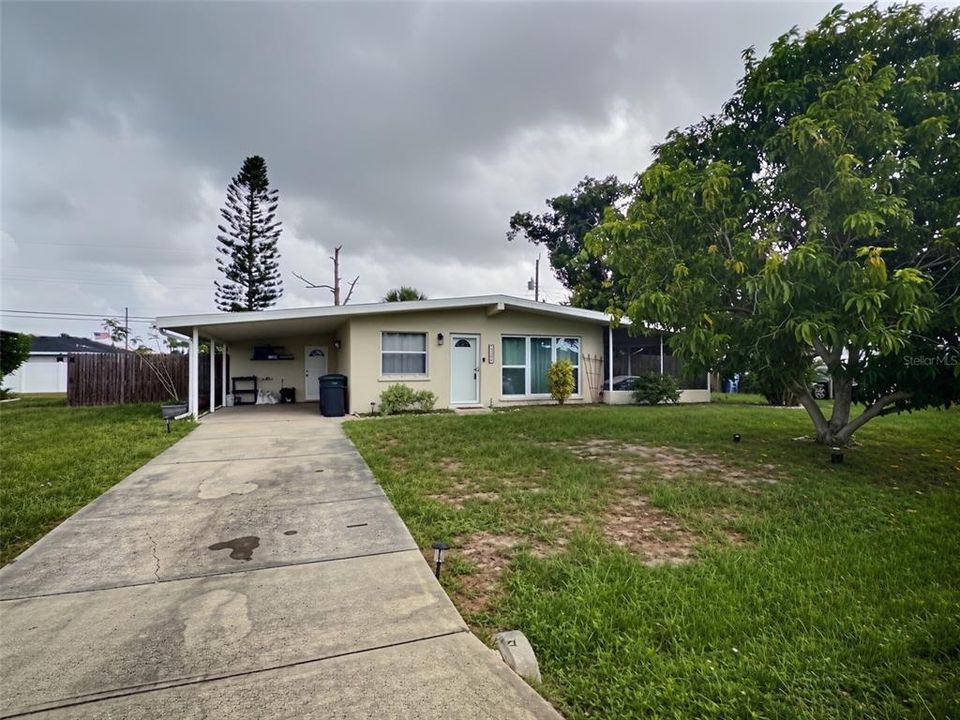For Rent: $2,000 (2 beds, 1 baths, 1096 Square Feet)