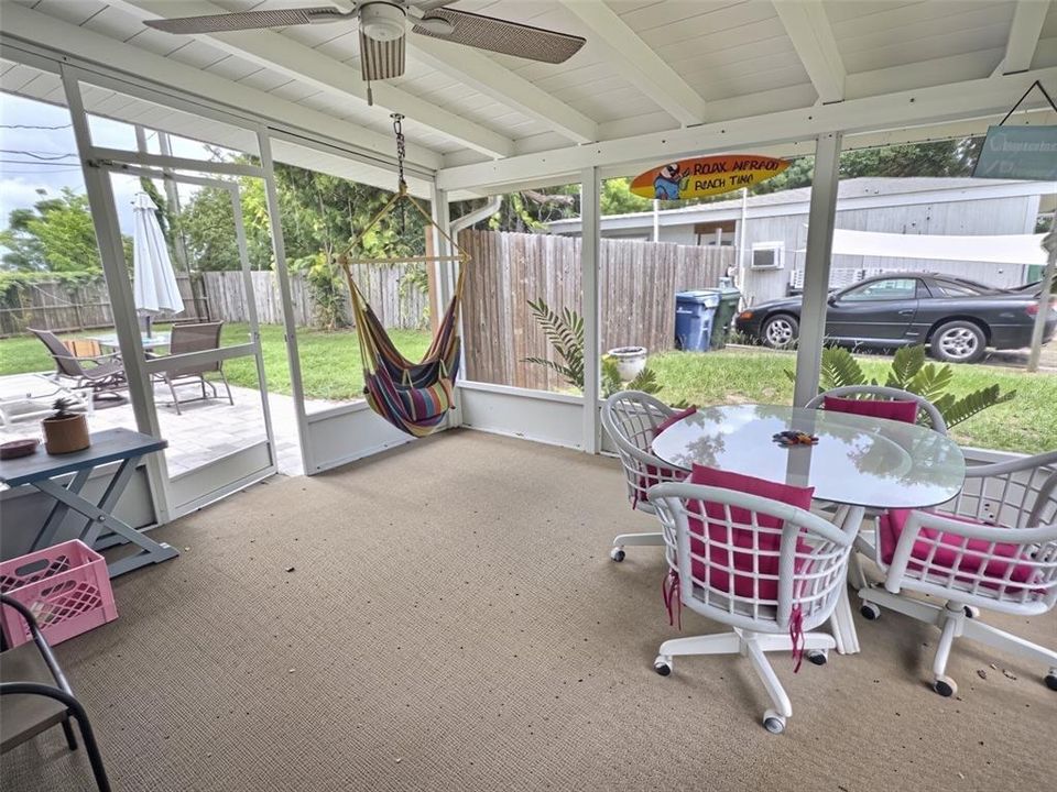 For Rent: $2,000 (2 beds, 1 baths, 1096 Square Feet)