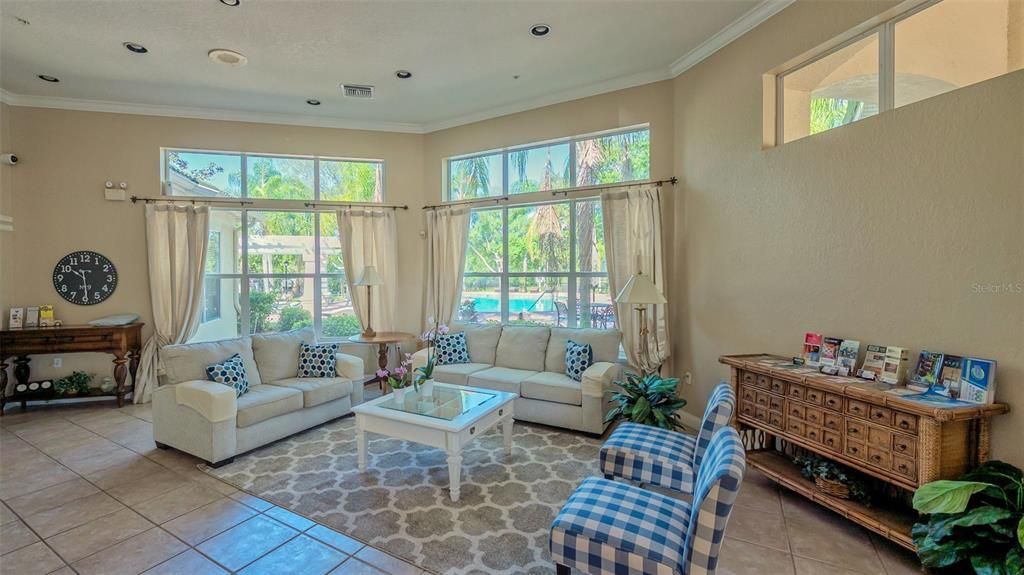 For Sale: $230,000 (2 beds, 2 baths, 1289 Square Feet)