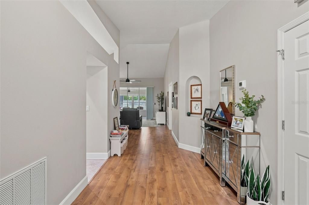 For Sale: $329,000 (2 beds, 2 baths, 1825 Square Feet)