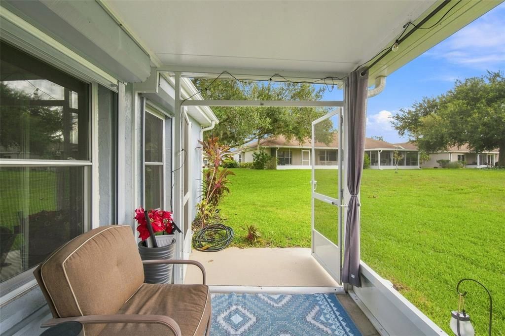 For Sale: $329,000 (2 beds, 2 baths, 1825 Square Feet)