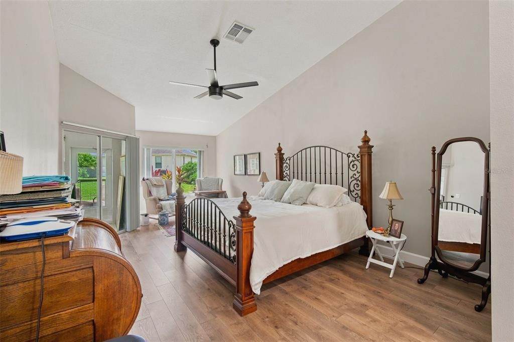 For Sale: $329,000 (2 beds, 2 baths, 1825 Square Feet)