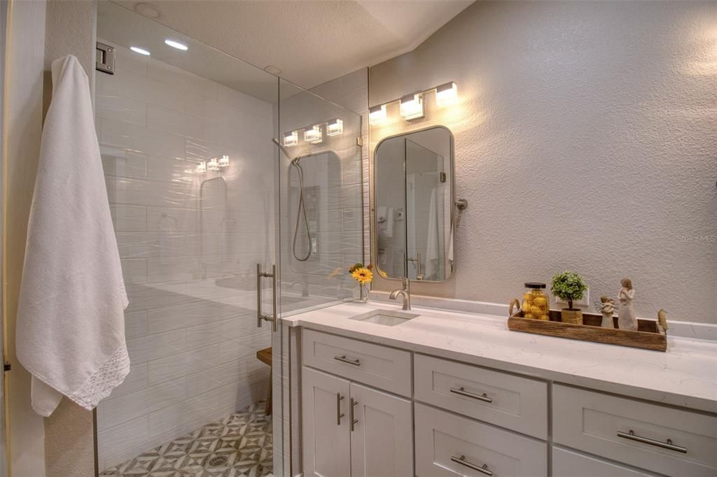 En Venta: $375,000 (3 camas, 2 baños, 1353 Pies cuadrados)