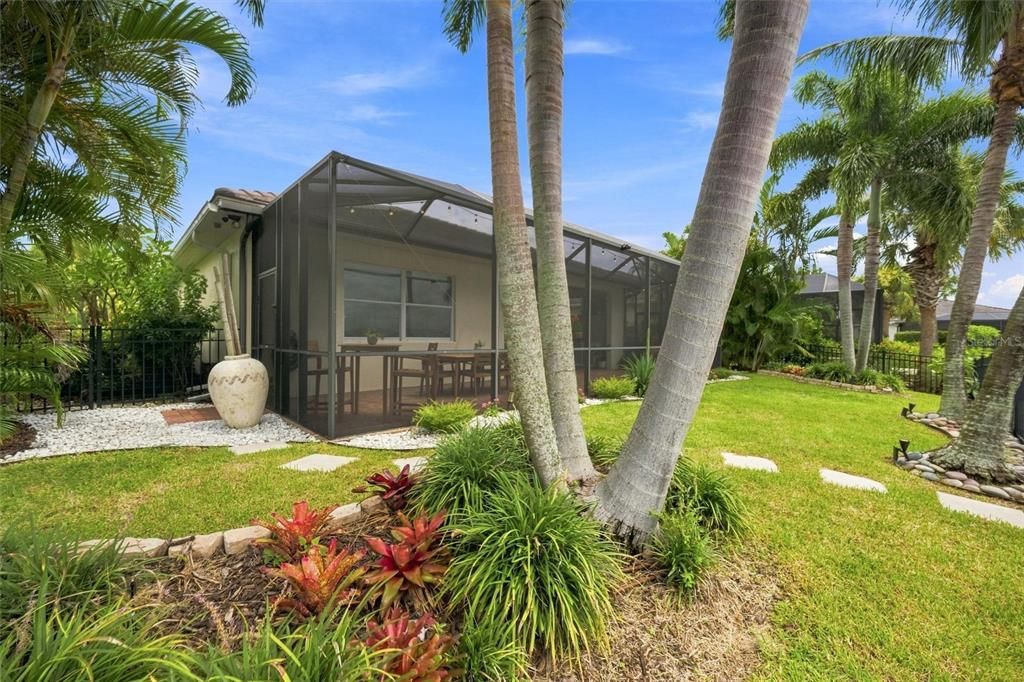 For Sale: $999,000 (3 beds, 2 baths, 2034 Square Feet)