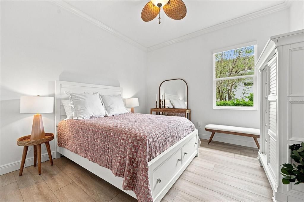 For Sale: $999,000 (3 beds, 2 baths, 2034 Square Feet)