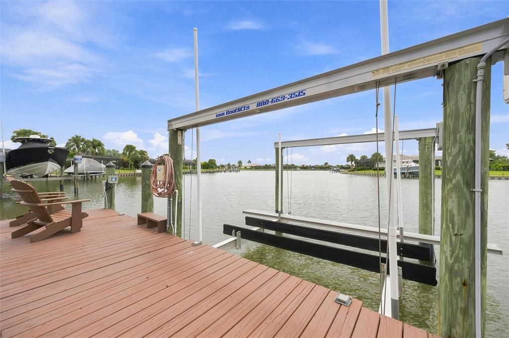 For Sale: $999,000 (3 beds, 2 baths, 2034 Square Feet)