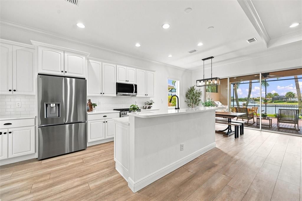 For Sale: $999,000 (3 beds, 2 baths, 2034 Square Feet)