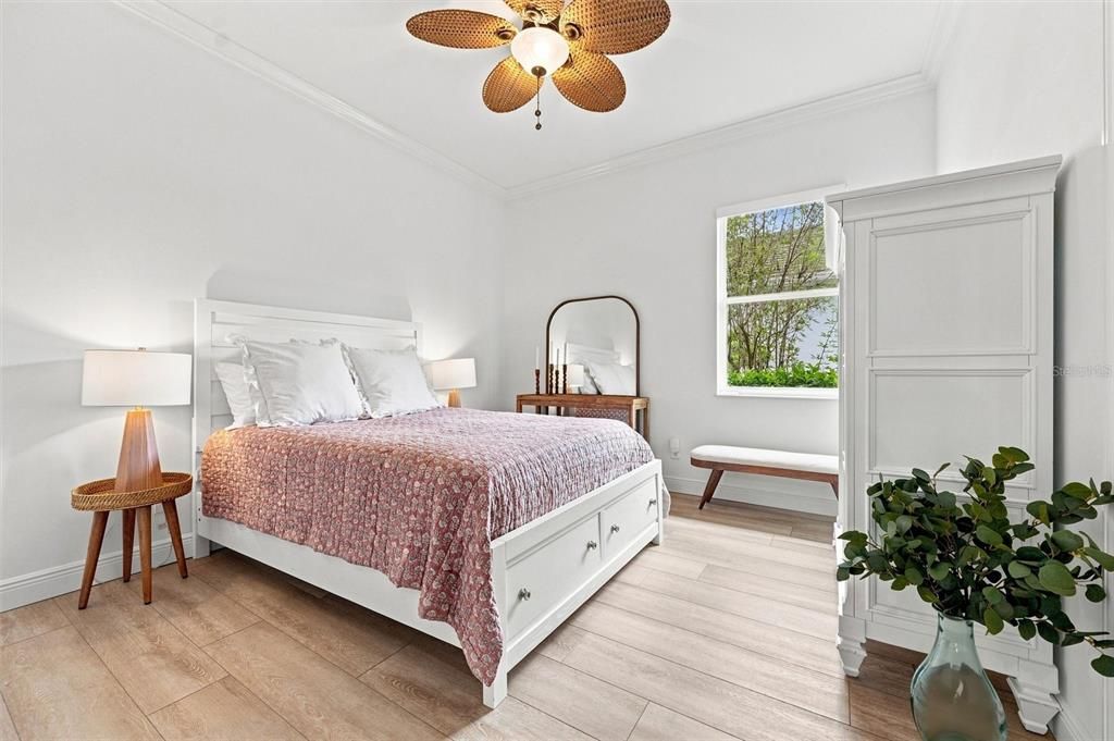 For Sale: $999,000 (3 beds, 2 baths, 2034 Square Feet)