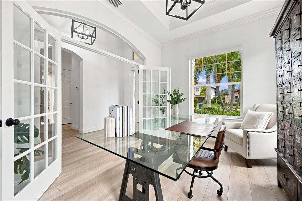 For Sale: $999,000 (3 beds, 2 baths, 2034 Square Feet)