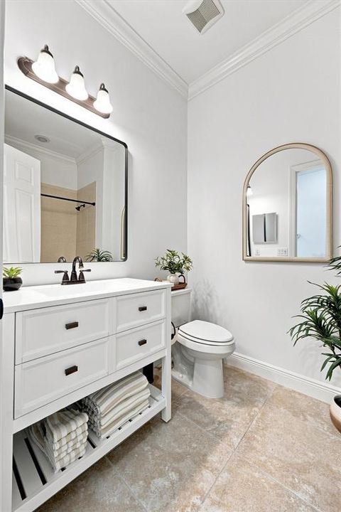 For Sale: $999,000 (3 beds, 2 baths, 2034 Square Feet)