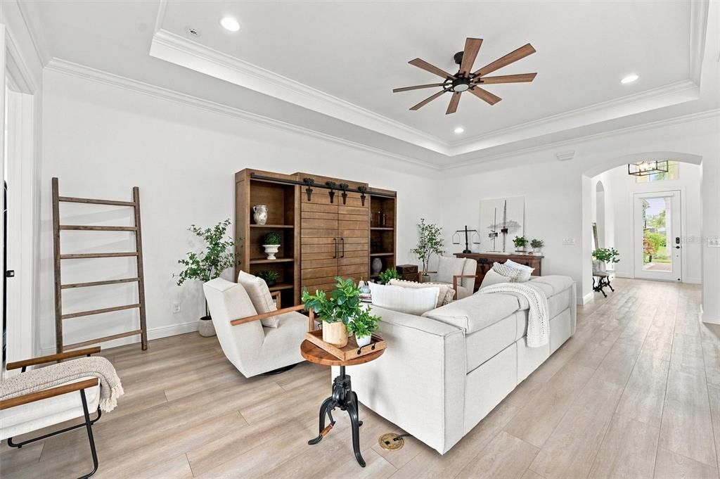 For Sale: $999,000 (3 beds, 2 baths, 2034 Square Feet)