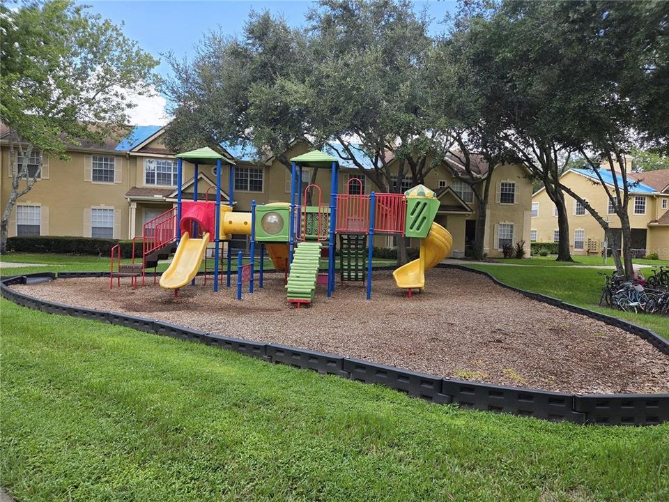 For Rent: $1,750 (3 beds, 2 baths, 1194 Square Feet)