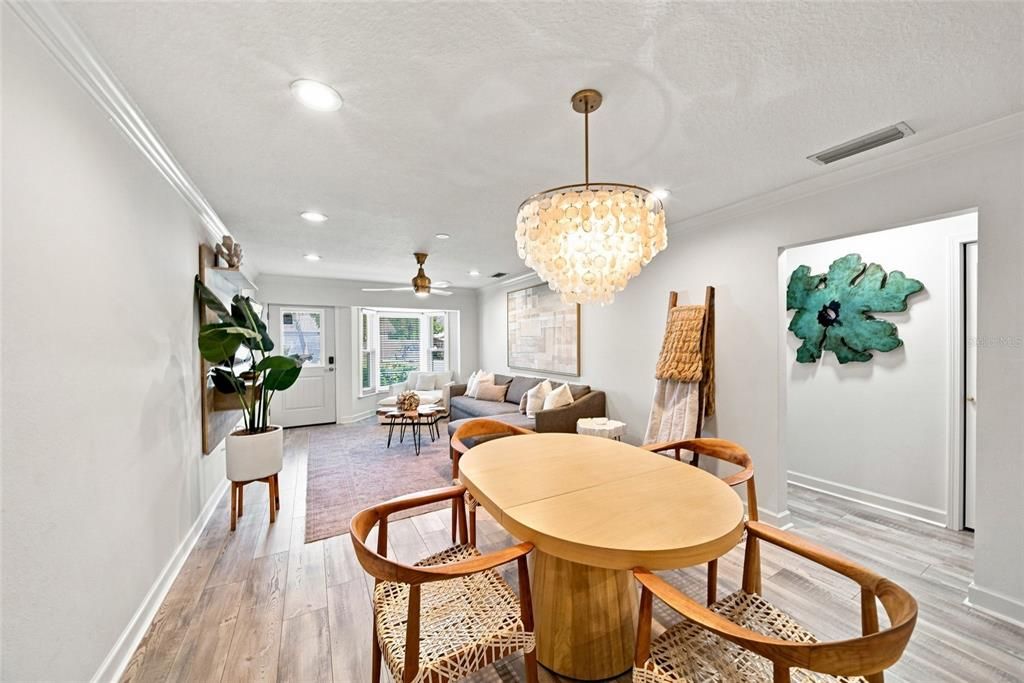 For Sale: $1,095,000 (2 beds, 2 baths, 1132 Square Feet)