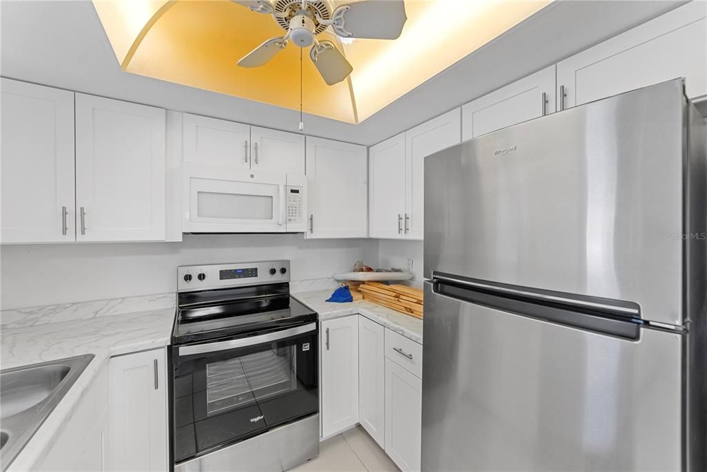 For Sale: $84,900 (2 beds, 2 baths, 1088 Square Feet)