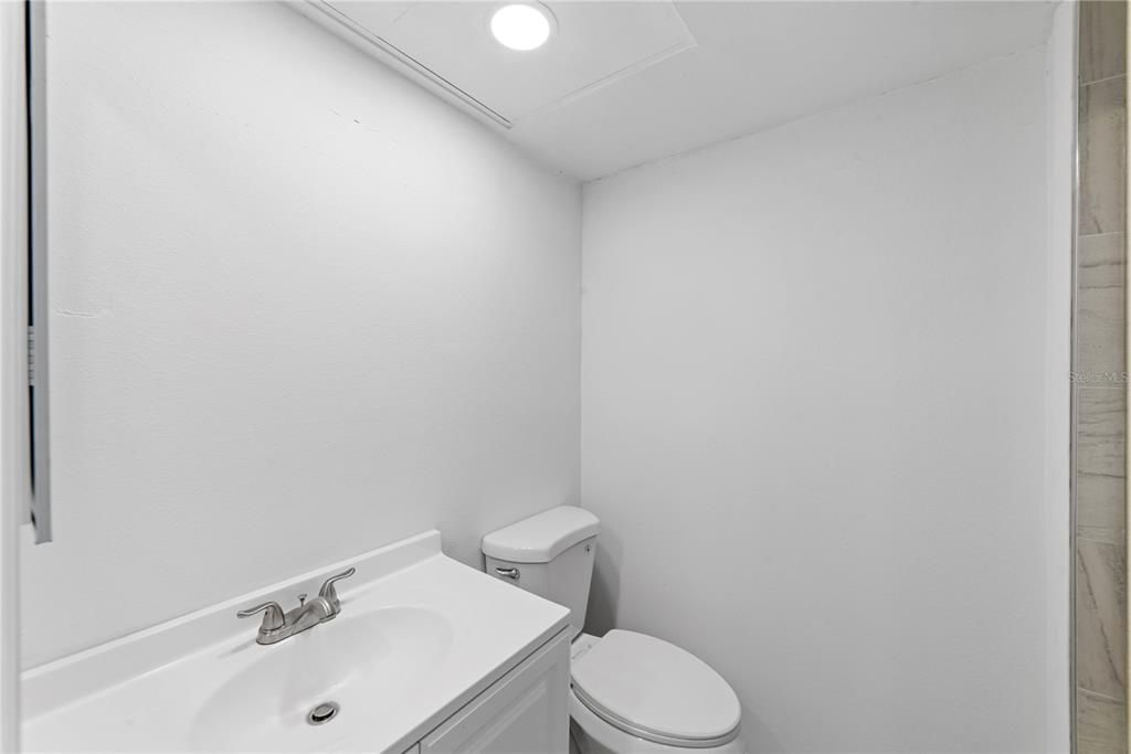 For Sale: $84,900 (2 beds, 2 baths, 1088 Square Feet)