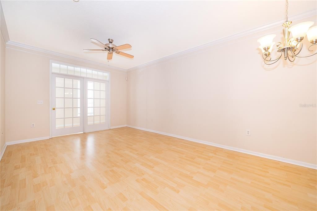 En Venta: $299,000 (2 camas, 1 baños, 1098 Pies cuadrados)