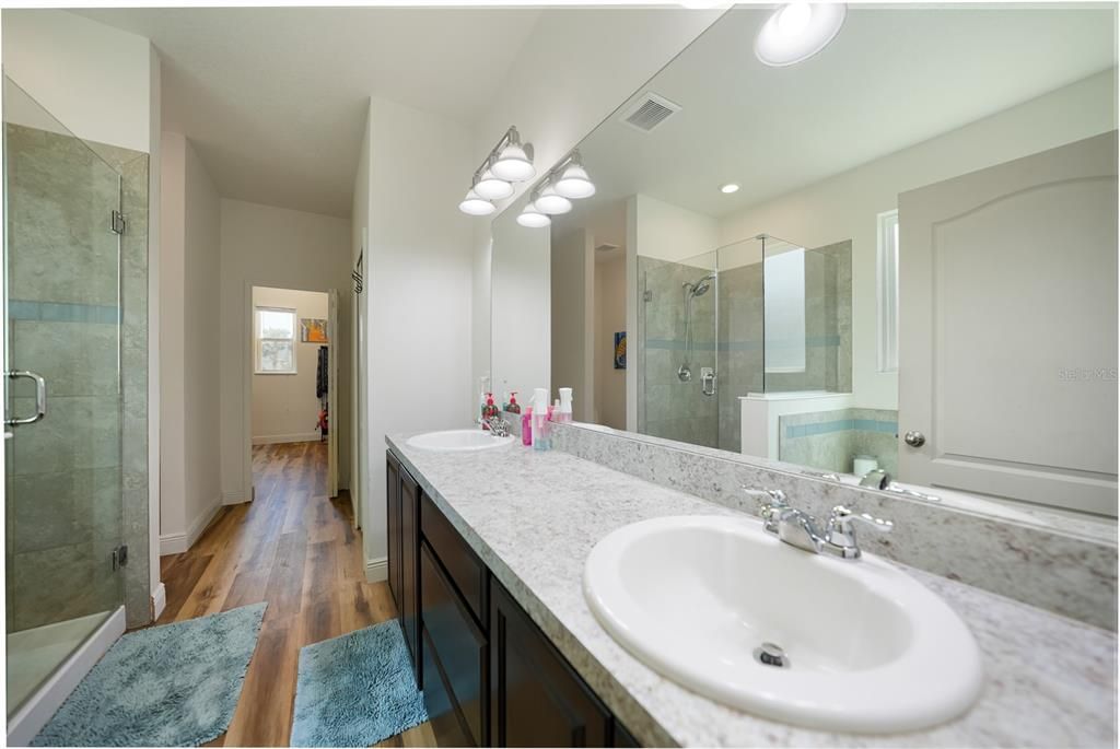 En Venta: $460,000 (5 camas, 2 baños, 2862 Pies cuadrados)