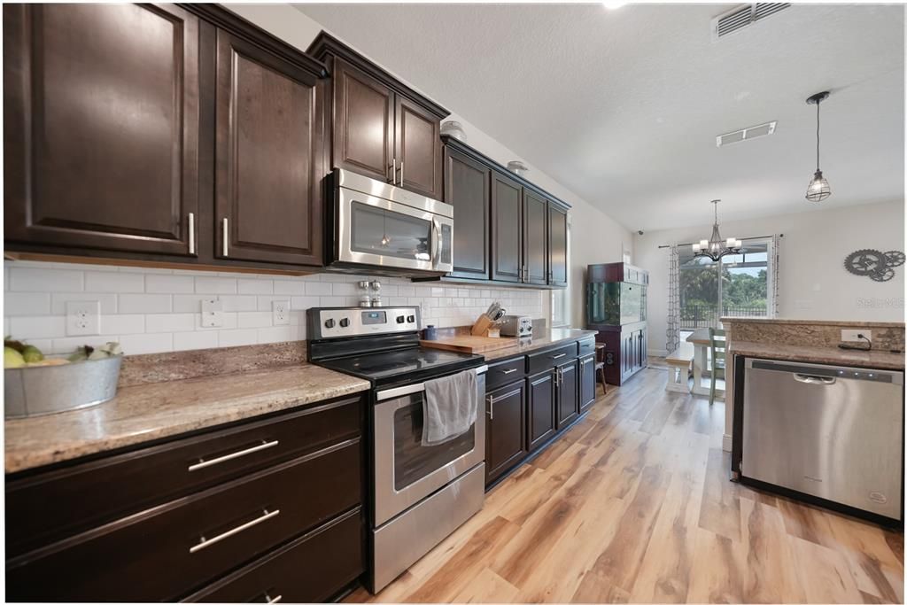 En Venta: $460,000 (5 camas, 2 baños, 2862 Pies cuadrados)